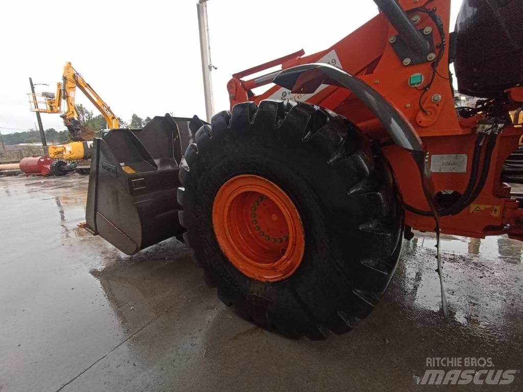 Hitachi ZW 310-6 Kolové nakladače