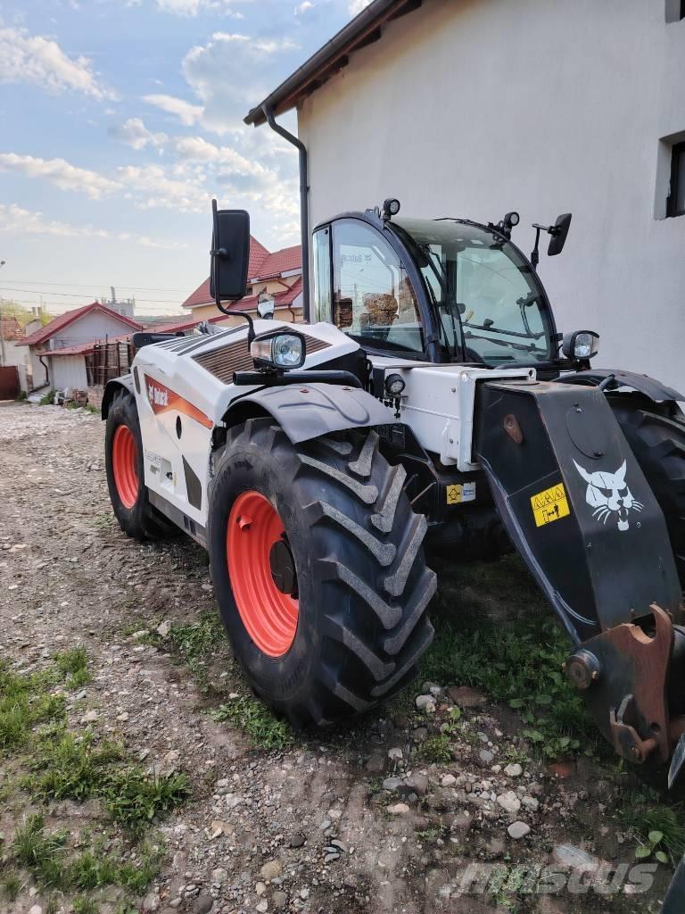 Bobcat TL 38.70 Agri Teleskopické manipulátory