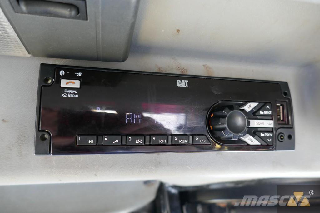 CAT D9T Pásové dozery