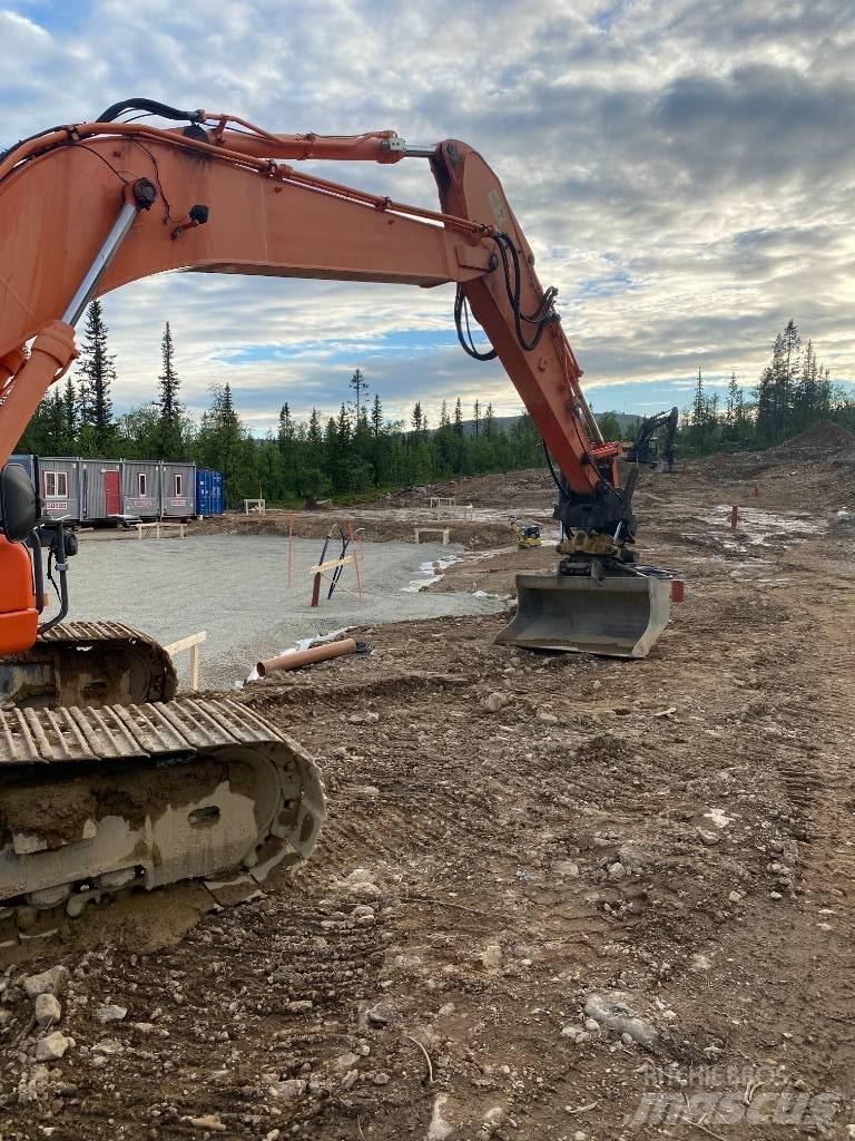 Doosan DX 255 Pásová rýpadla