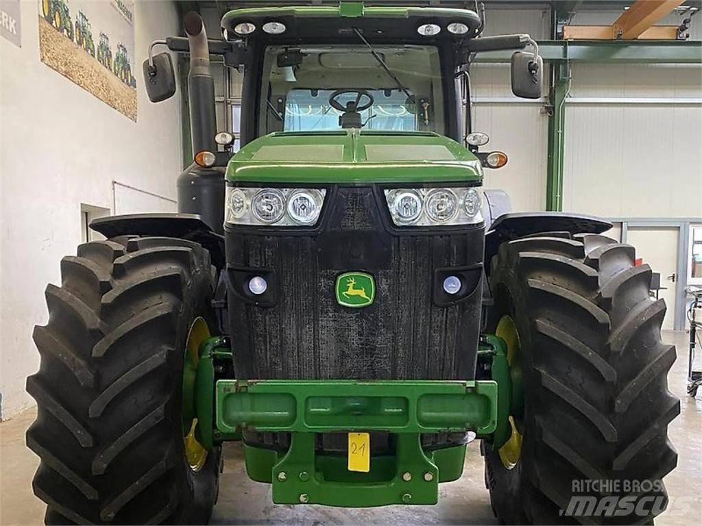 John Deere 8360R Traktory