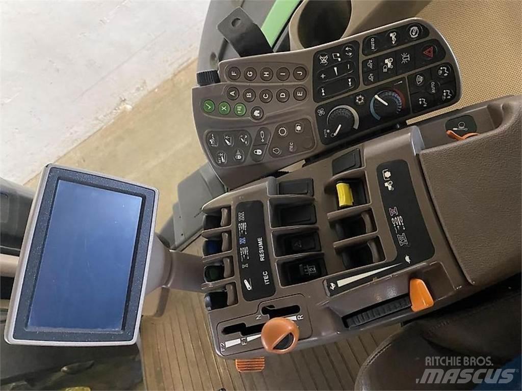 John Deere 8360R Traktory