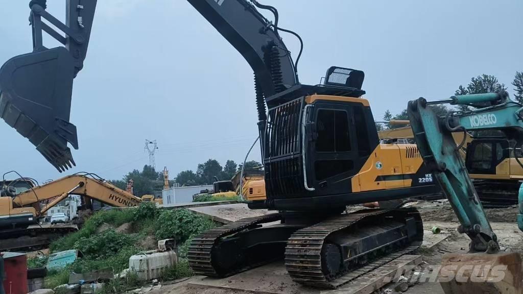 Hyundai HX220S Pásová rýpadla