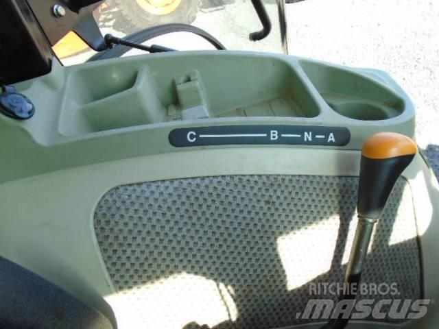 John Deere 4066 R Traktory