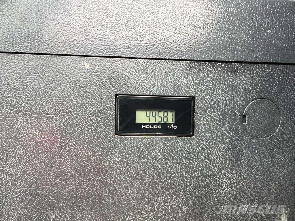 Hyundai HX 210 AL Pásová rýpadla