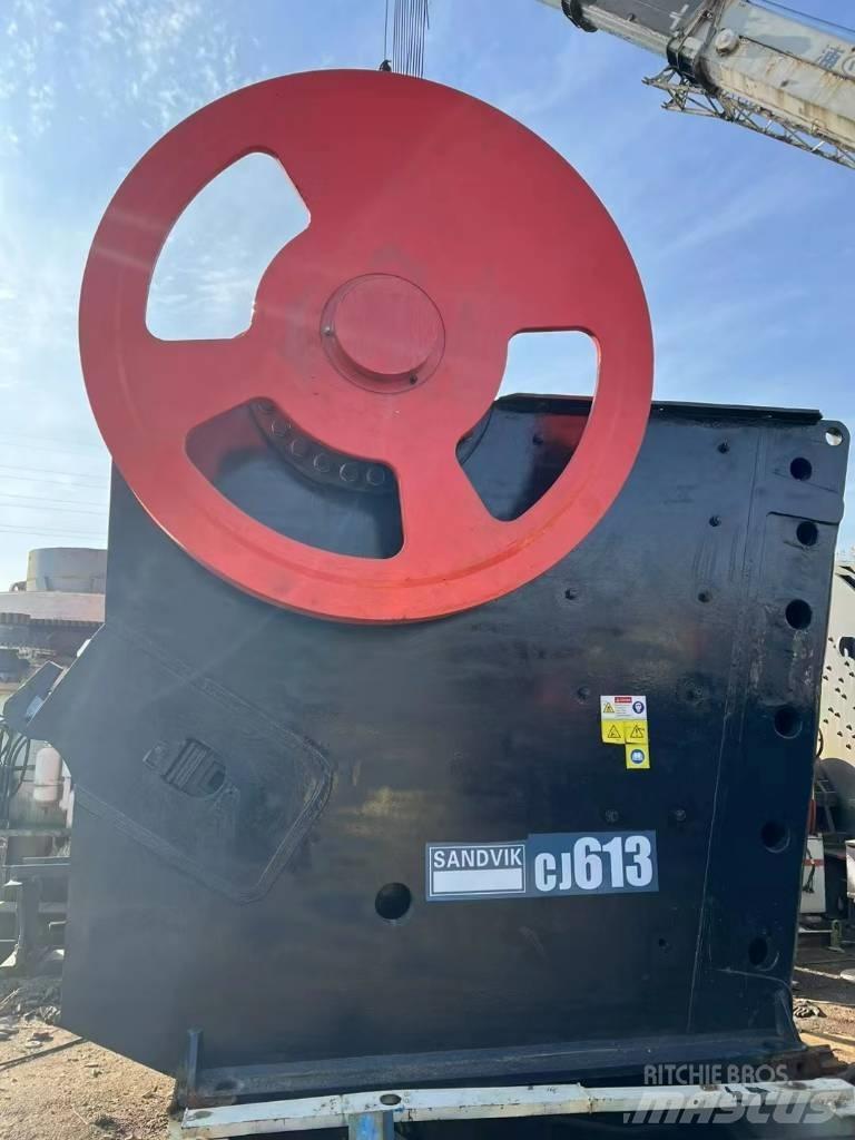 Sandvik CJ613 Drtící zařízení