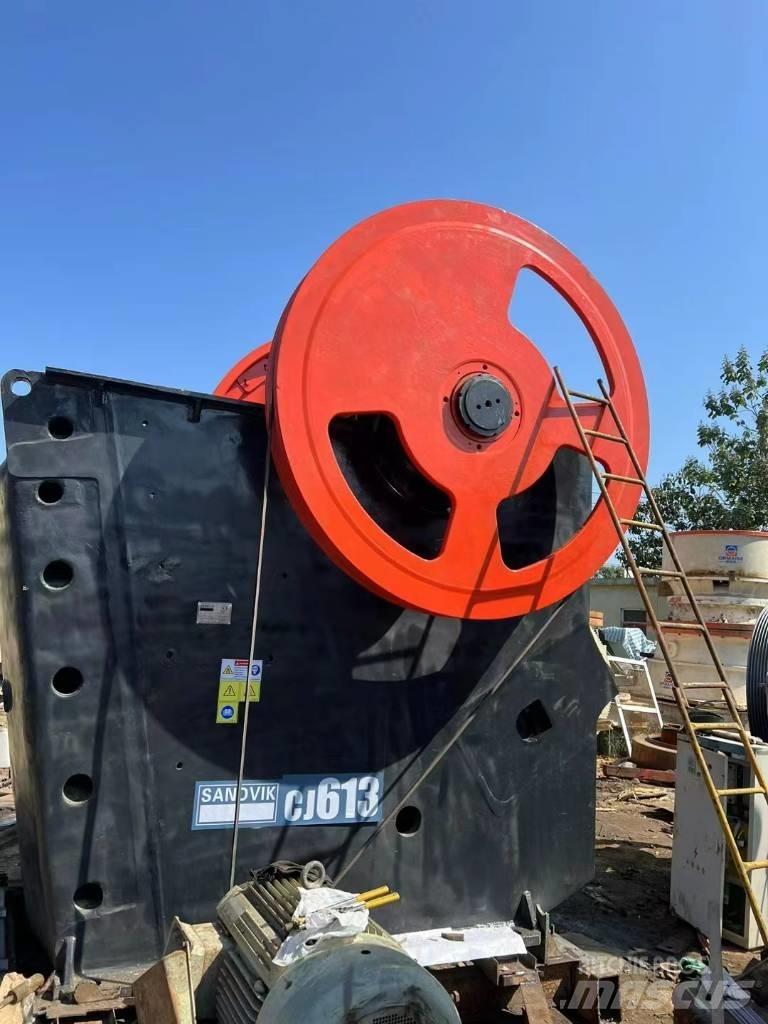 Sandvik CJ613 Drtící zařízení