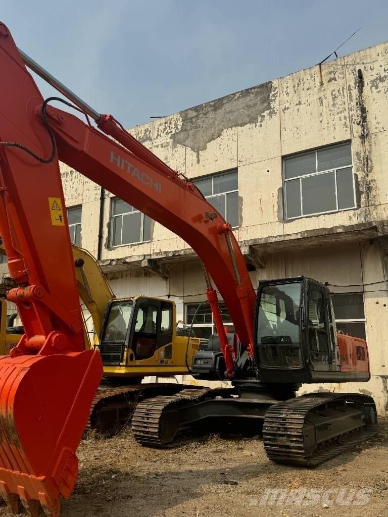 Hitachi ZX 240 Pásová rýpadla