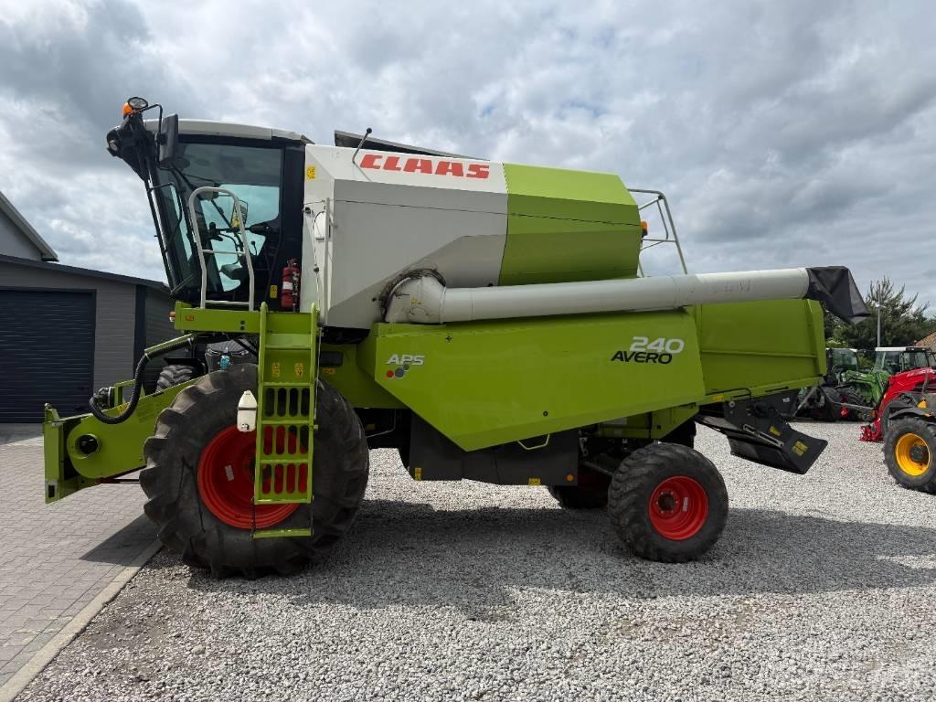 Claas Avero 240 Sklízecí mlátičky