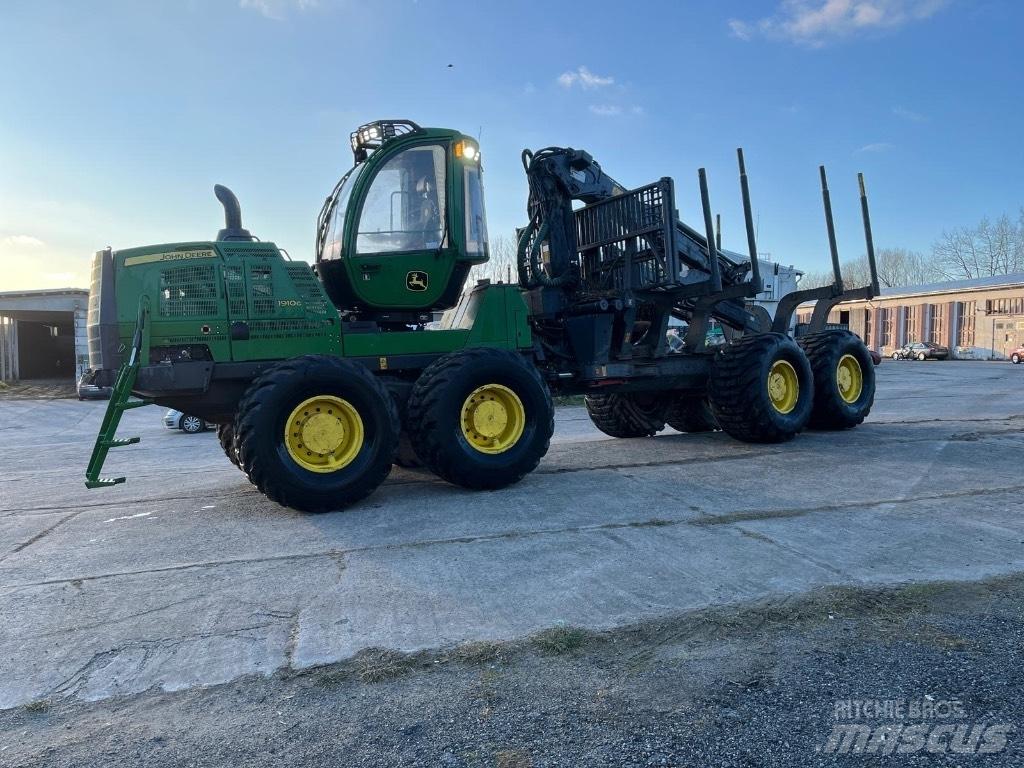 John Deere 1910G Vyvážecí traktory