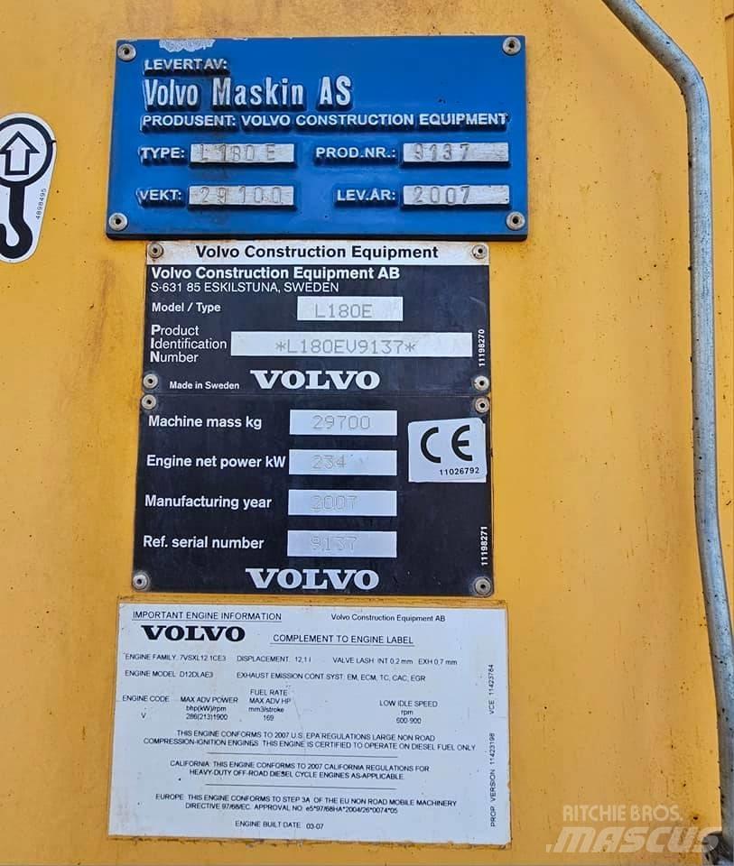 Volvo L 180 E Kolové nakladače