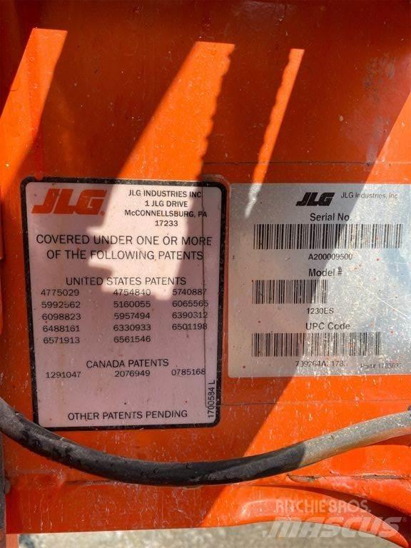 JLG 1230ES Další zvedače a plošiny