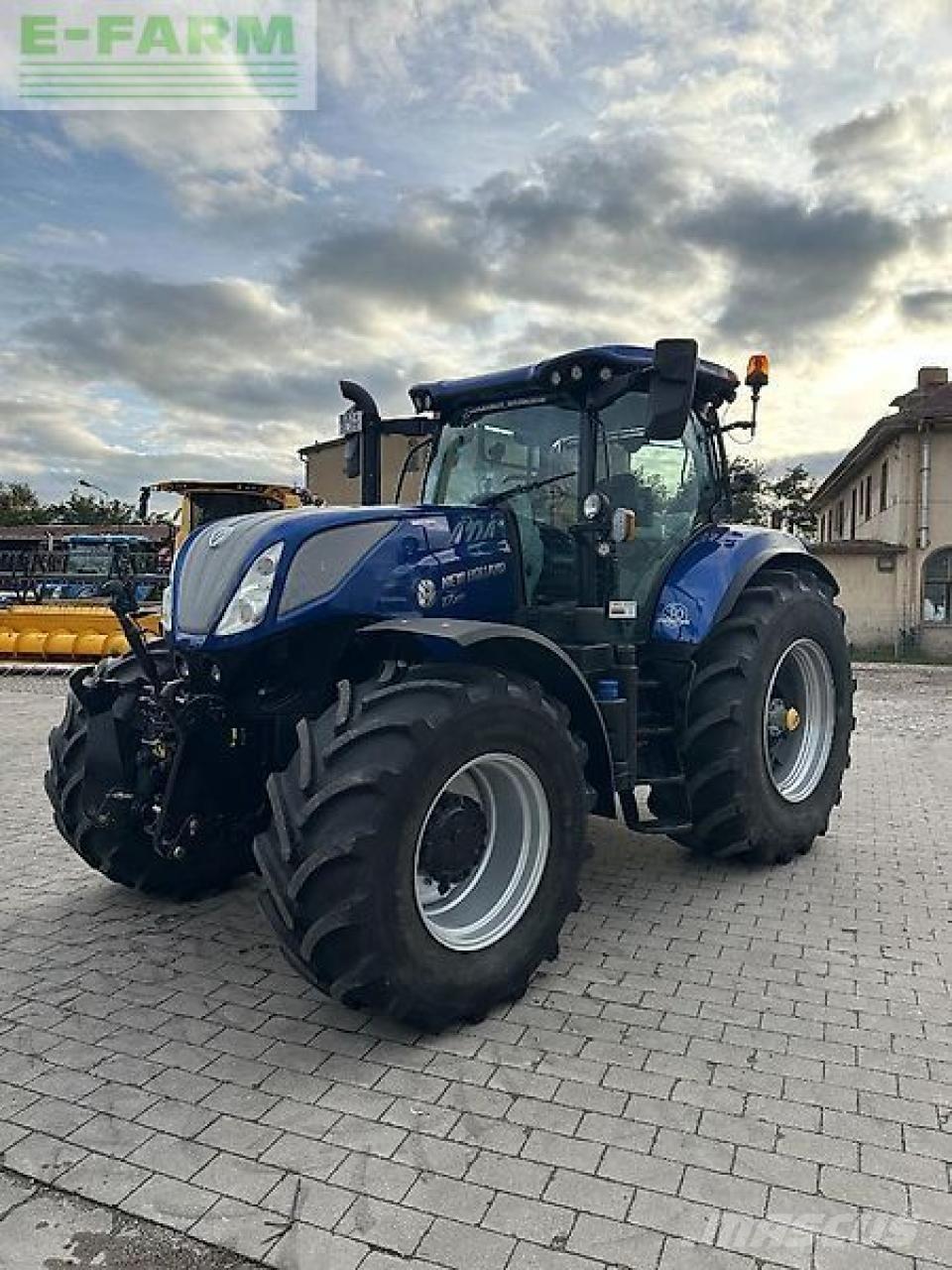 New Holland t7.270 Traktory