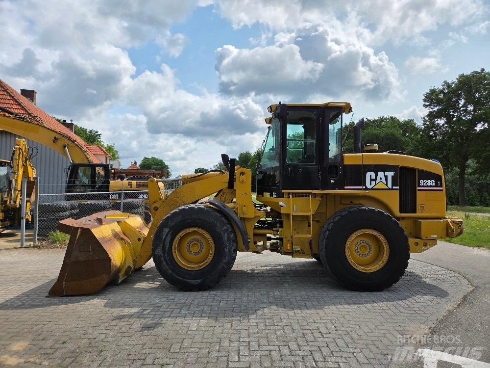 CAT 928G Kolové nakladače