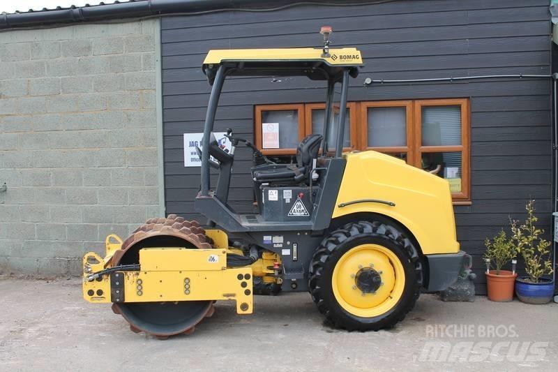 Bomag BW 124 P D H-5 Tahačové válce