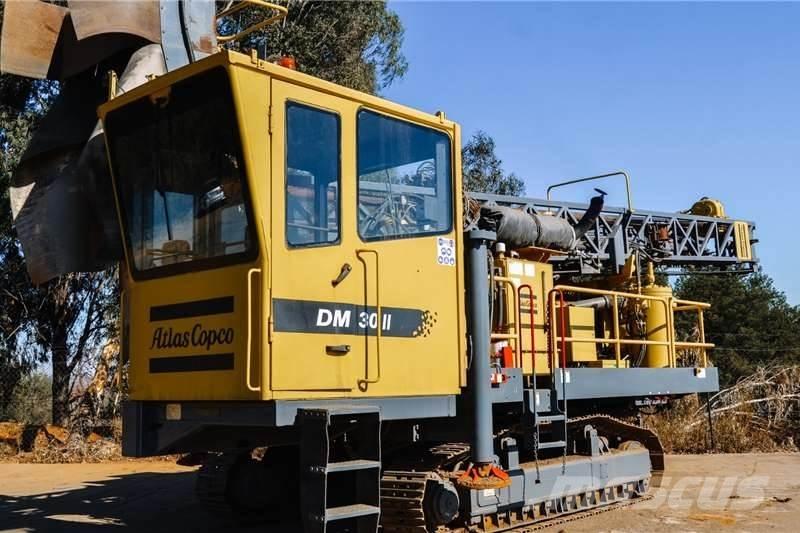 Atlas Copco DM30 Povrchové vrtací stroje