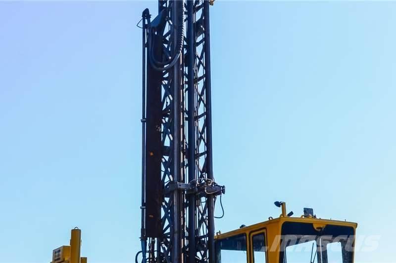 Atlas Copco DM30 Povrchové vrtací stroje