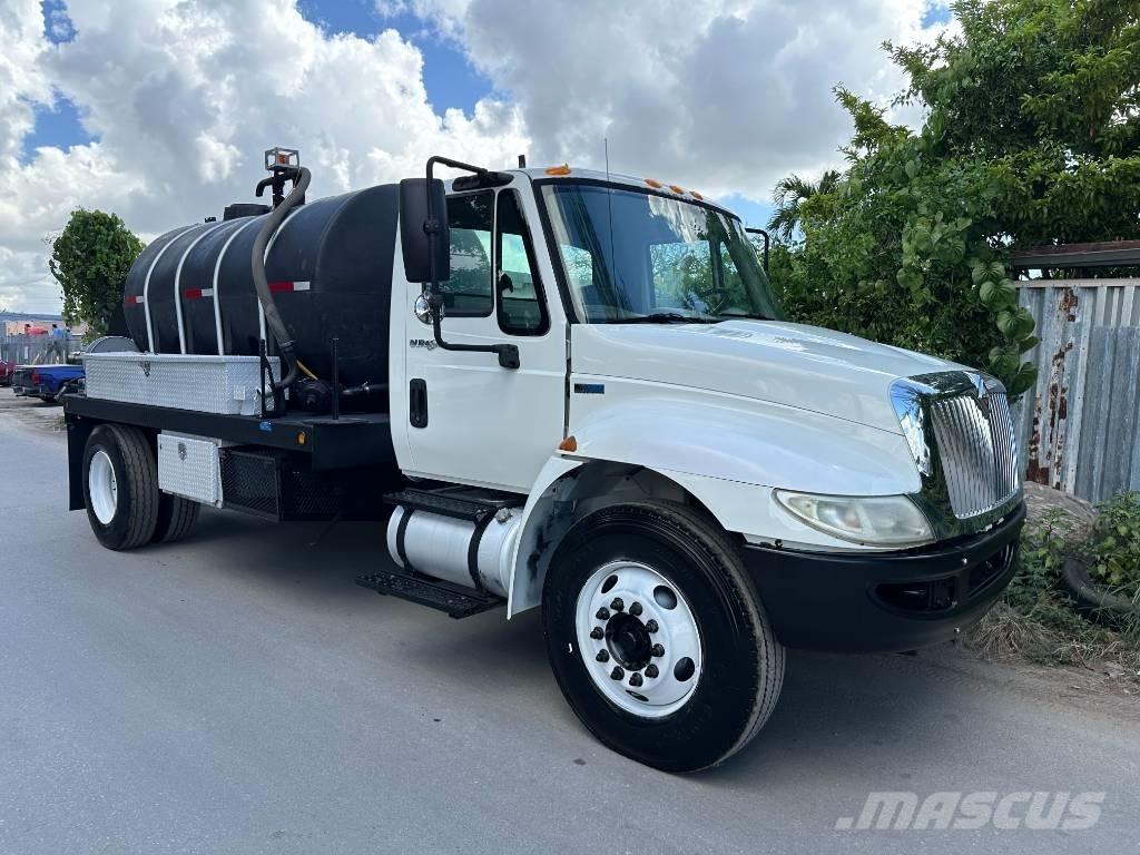 International 4300 Kombinované/Čerpací cisterny