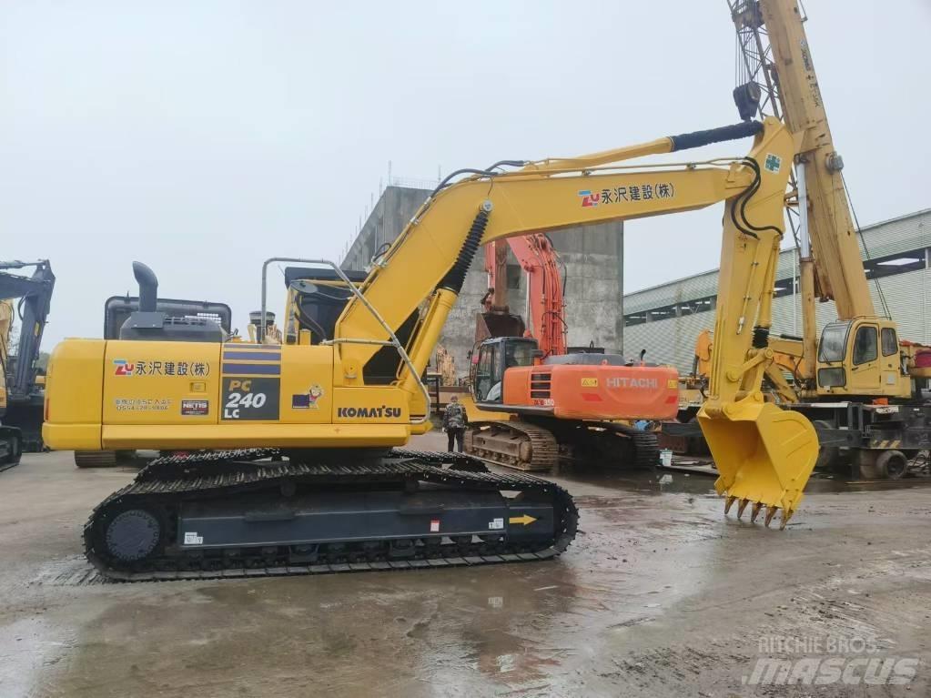 Komatsu PC 240 Pásová rýpadla