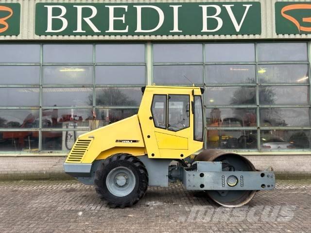 Bomag BW 177 D-3 Tahačové válce