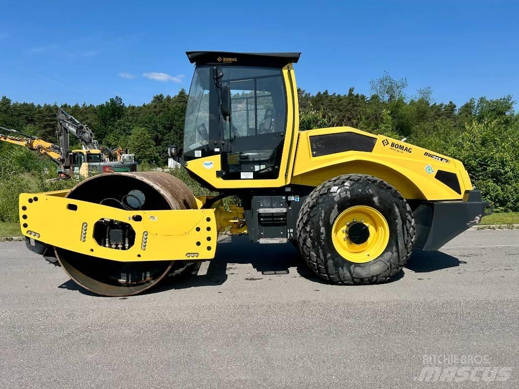 Bomag BW 213 D-5 Další válce