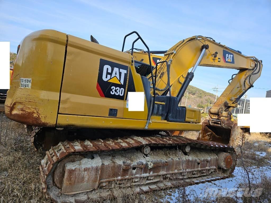 CAT 330 Pásová rýpadla