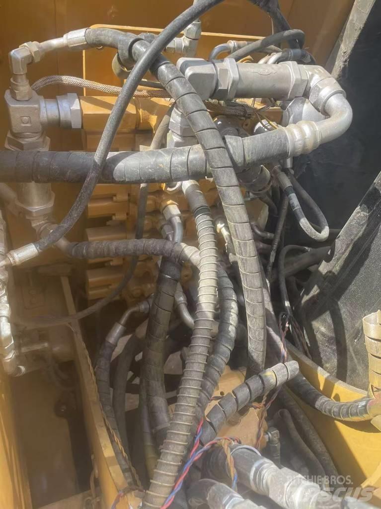 CAT 308 E 2 Pásová rýpadla