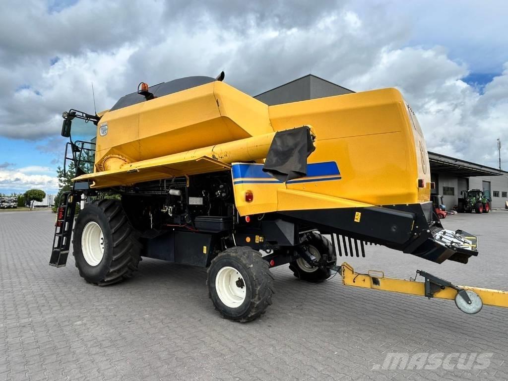 New Holland TC 5.80 Sklízecí mlátičky