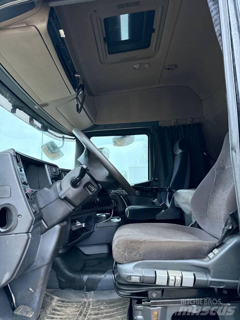 Scania R 560 Vozy na přepravu kmenů