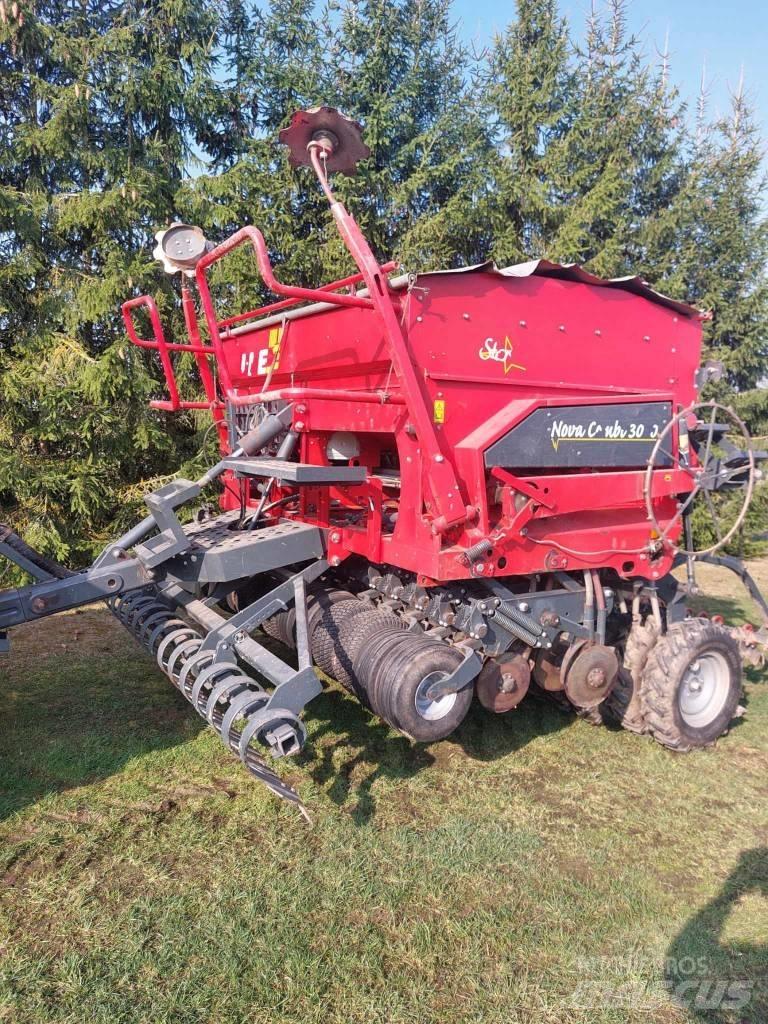 Tume Nova Combi 3000 Mechanické secí stroje