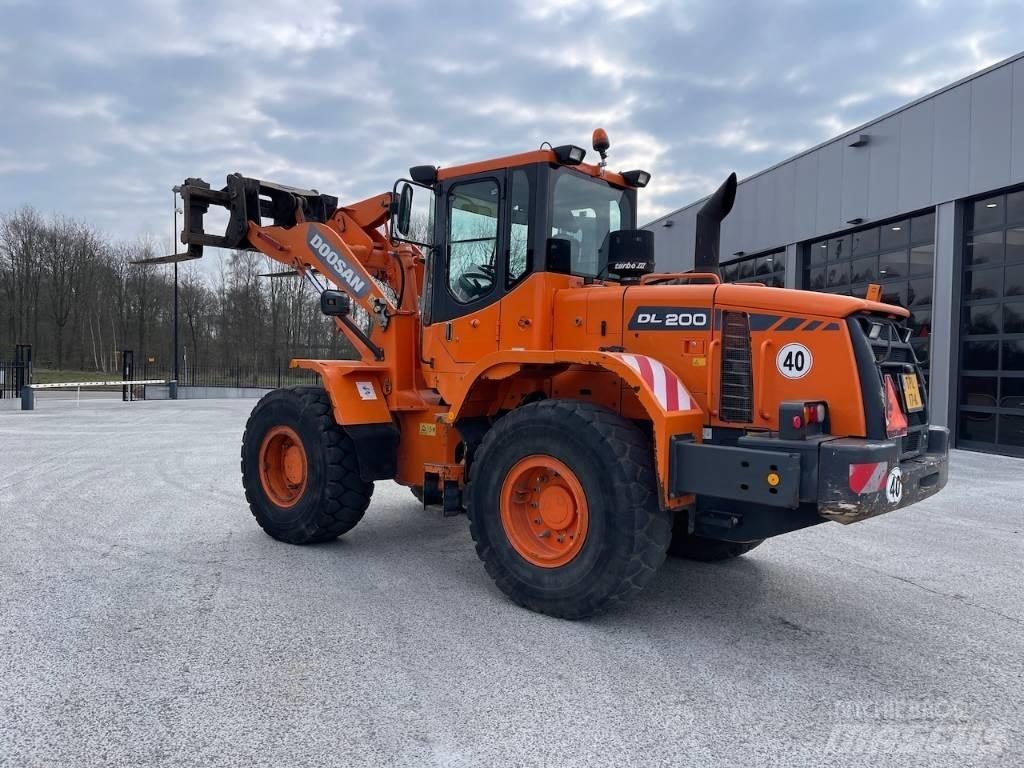 Doosan DL 200 Kolové nakladače