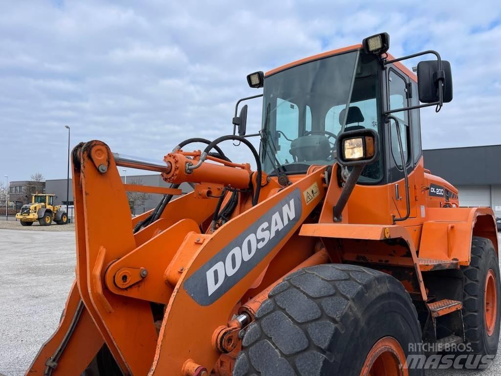 Doosan DL 200 Kolové nakladače