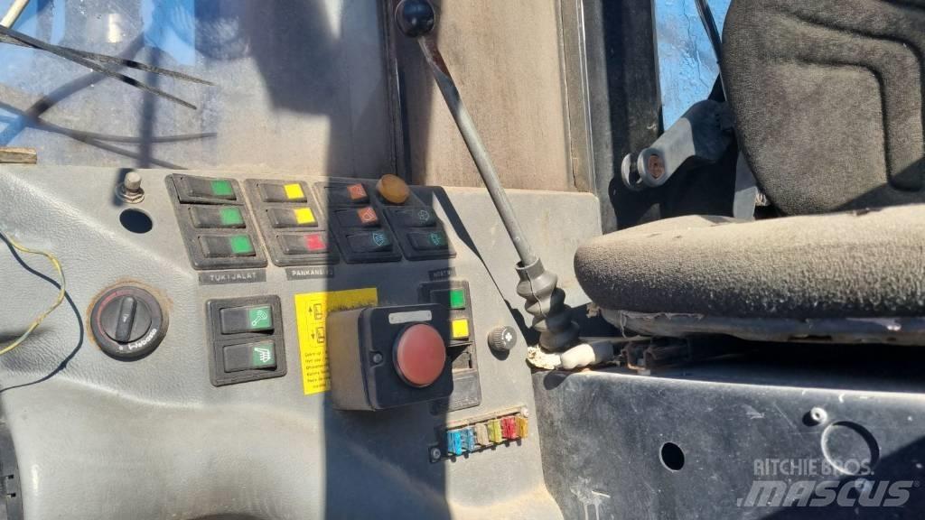MAN TGA 33.530 Vozy na přepravu kmenů