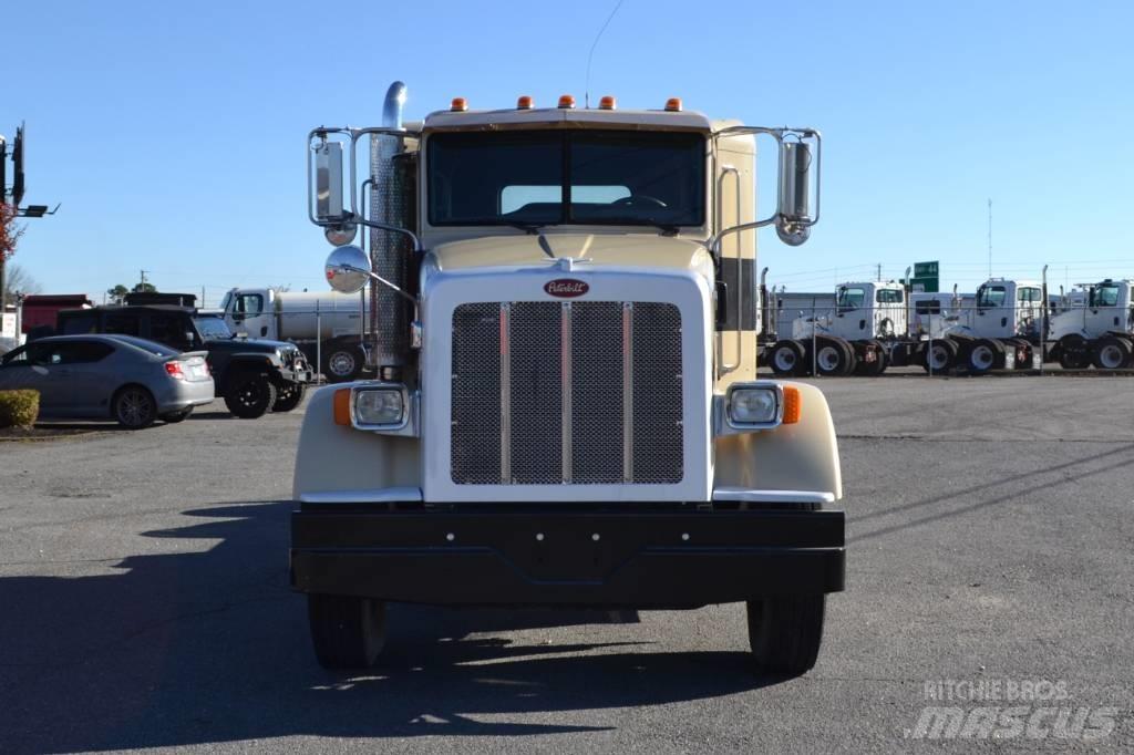 Peterbilt 367 Tahače