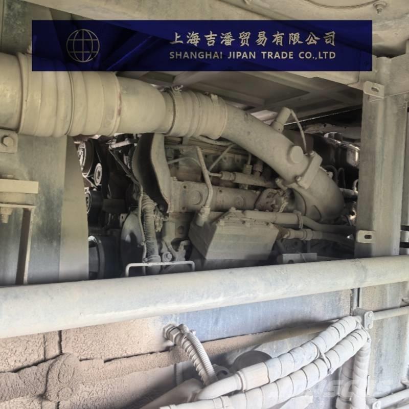 Sany STC 1000 C Univerzální terénní jeřáby