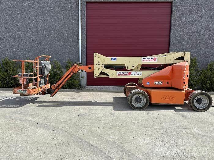 JLG E450 Kloubové plošiny