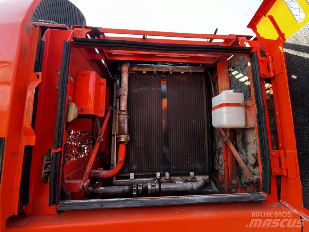 Doosan DH225-7 Midi rýpadla 7t - 12t