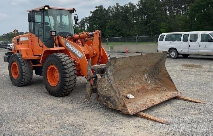 Doosan DL220-3 Kolové nakladače