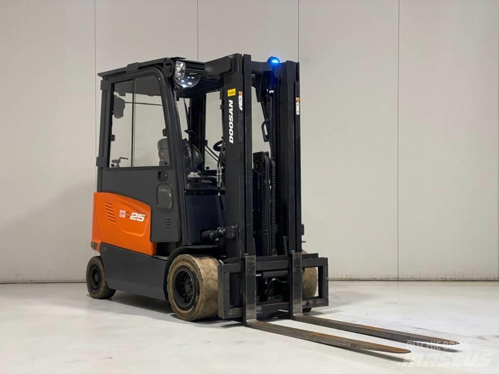 Doosan B25X-7 Akumulátorové vozíky