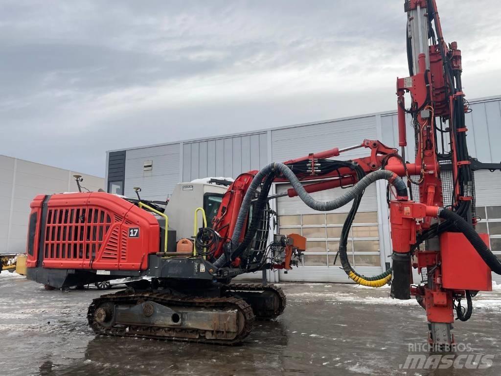 Sandvik DX800i Povrchové vrtací stroje