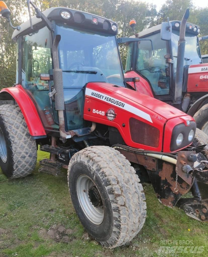 Massey Ferguson 5445 Traktory