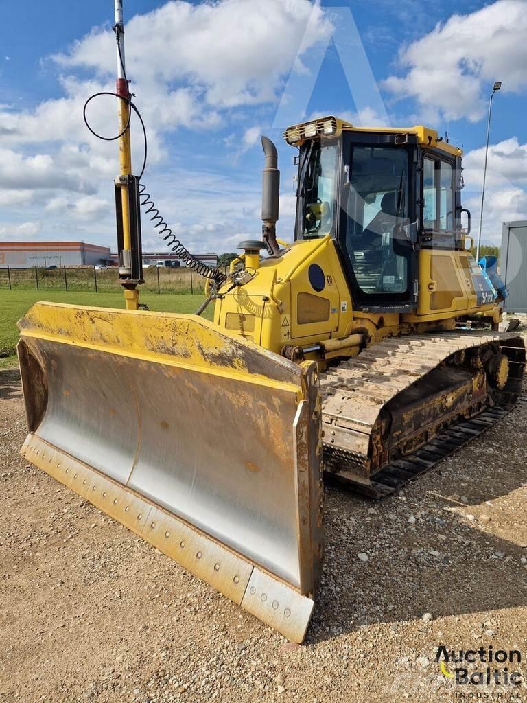 Komatsu D51PX-22 Pásové dozery