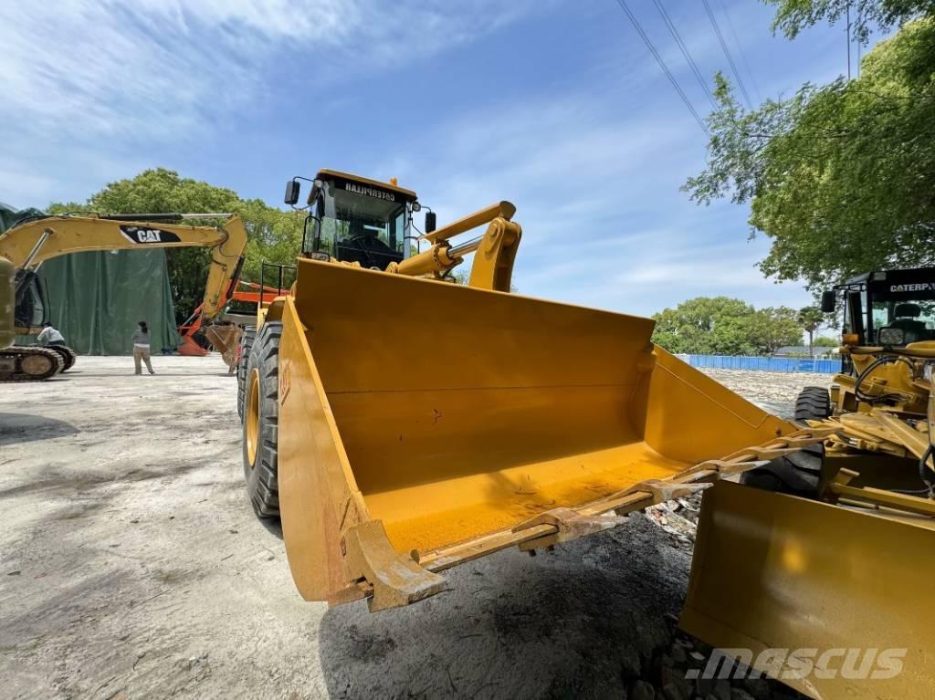 CAT 966 H Kolové nakladače