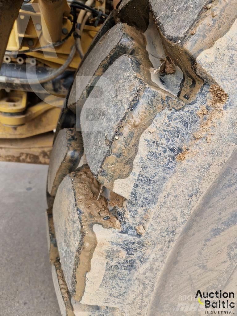 CAT 735C Kloubové dempry