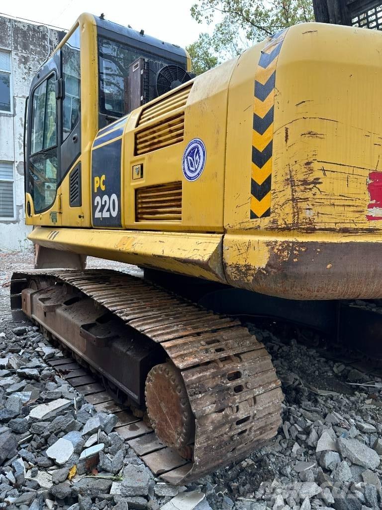 Komatsu PC220-8MO Pásová rýpadla