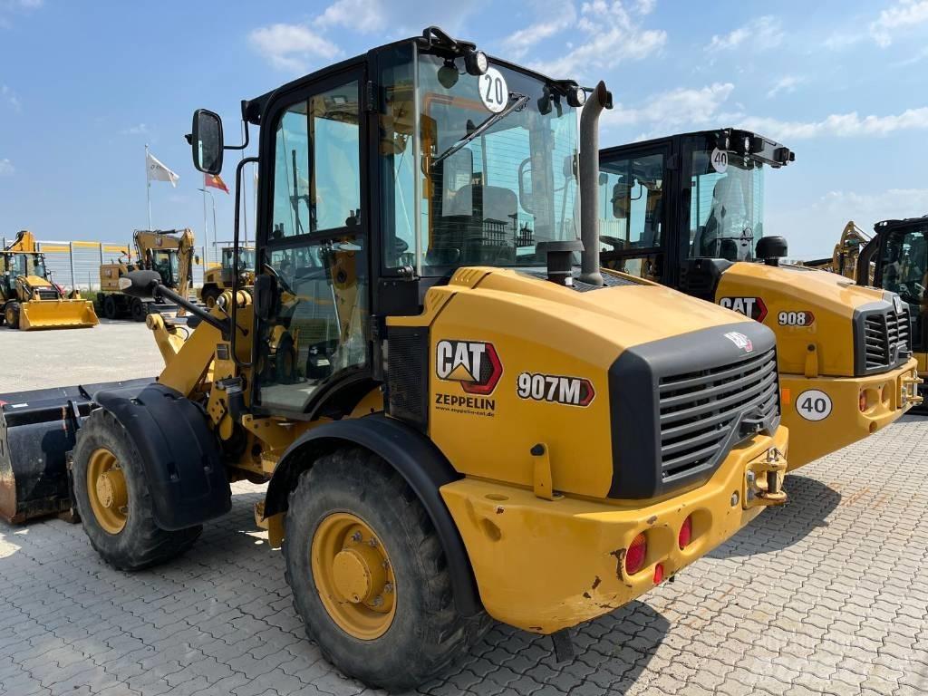 CAT 907 M Kolové nakladače
