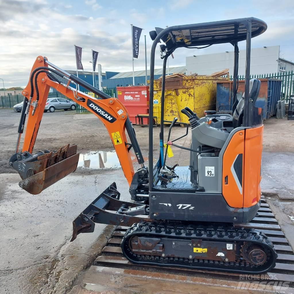 Doosan DX 17 Kolová rýpadla