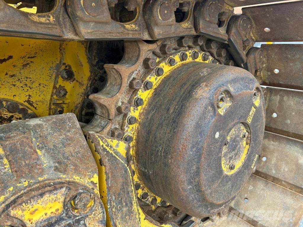 Komatsu D 65 WX-18 Pásové dozery