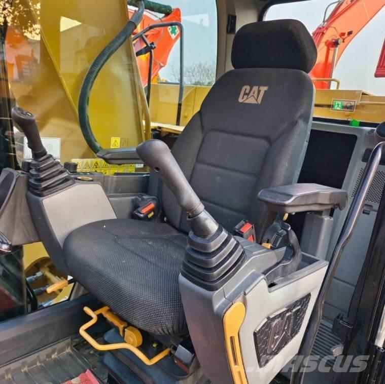 CAT 320 GC Pásová rýpadla