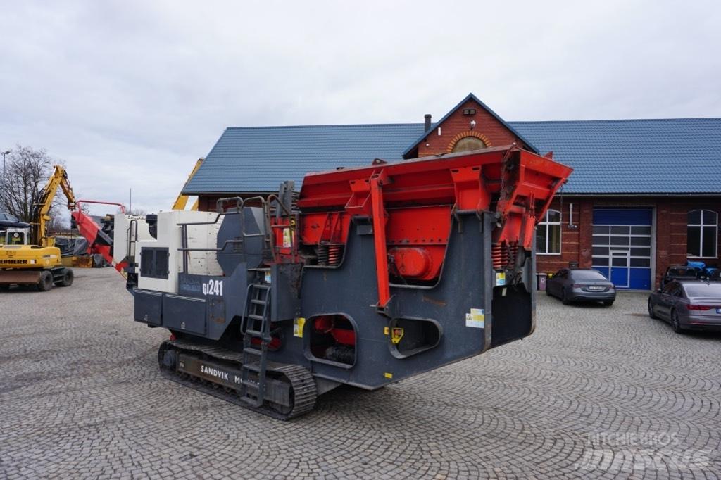 Sandvik QJ 241 Mobilní drtiče